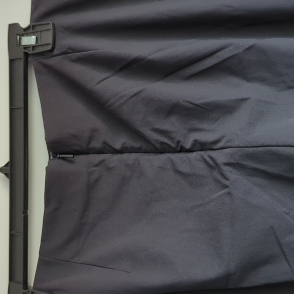 Athleta Wander stash skinny pants - Picture 4 of 6